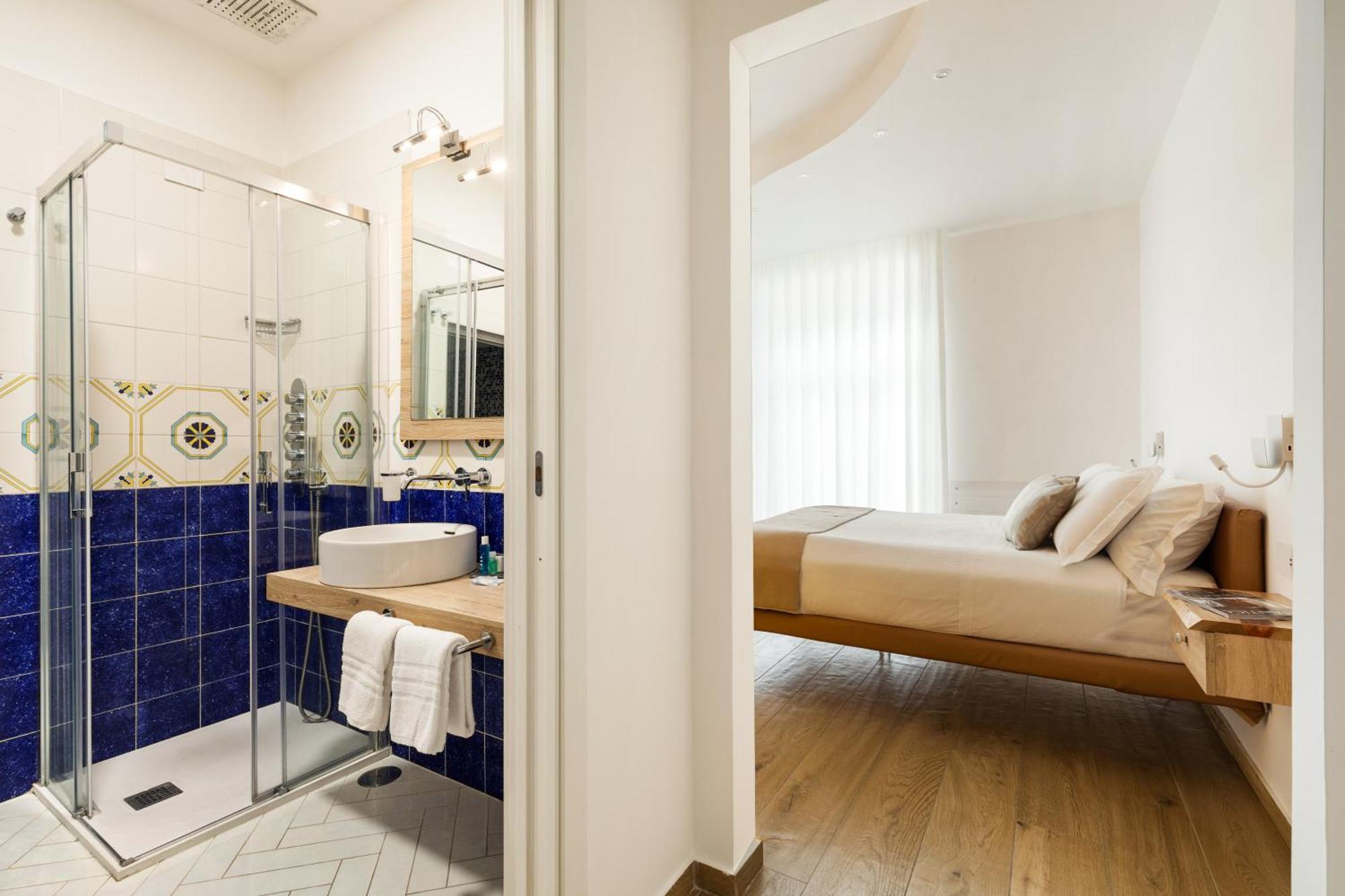 Yourhome - Lidia & *